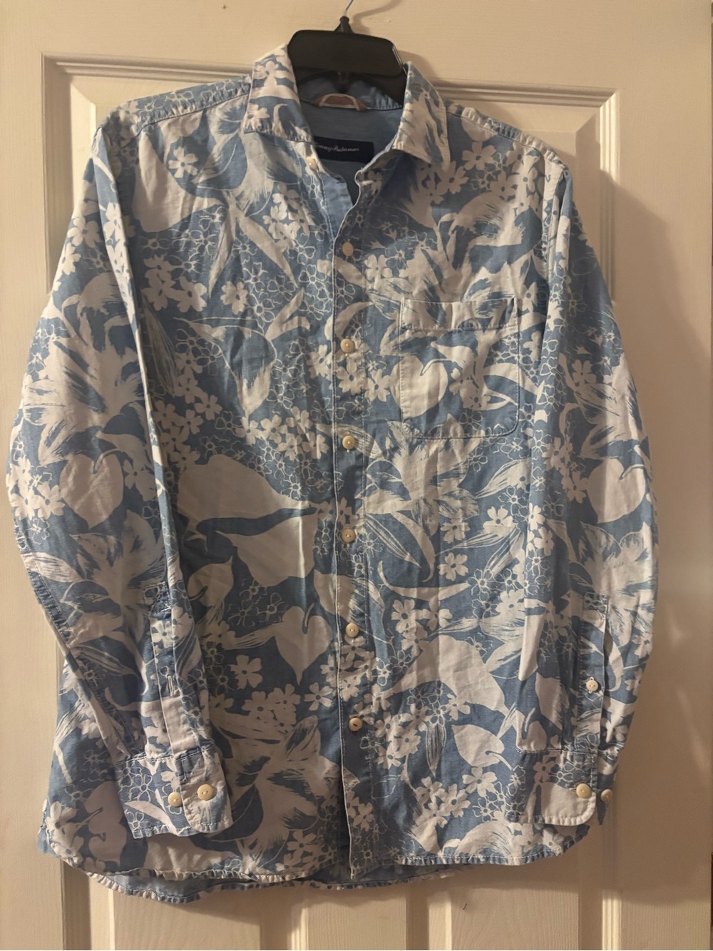 Tommy Bahama Men's Etched Indigo Chambray Button Down Shirt Blue Small